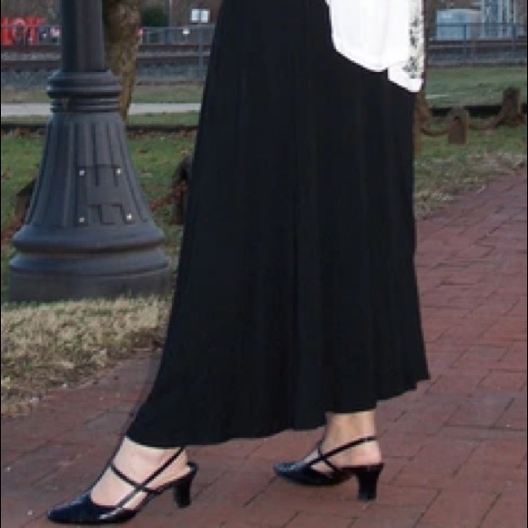 Classic Maxi Skirt - Picture 2 of 7